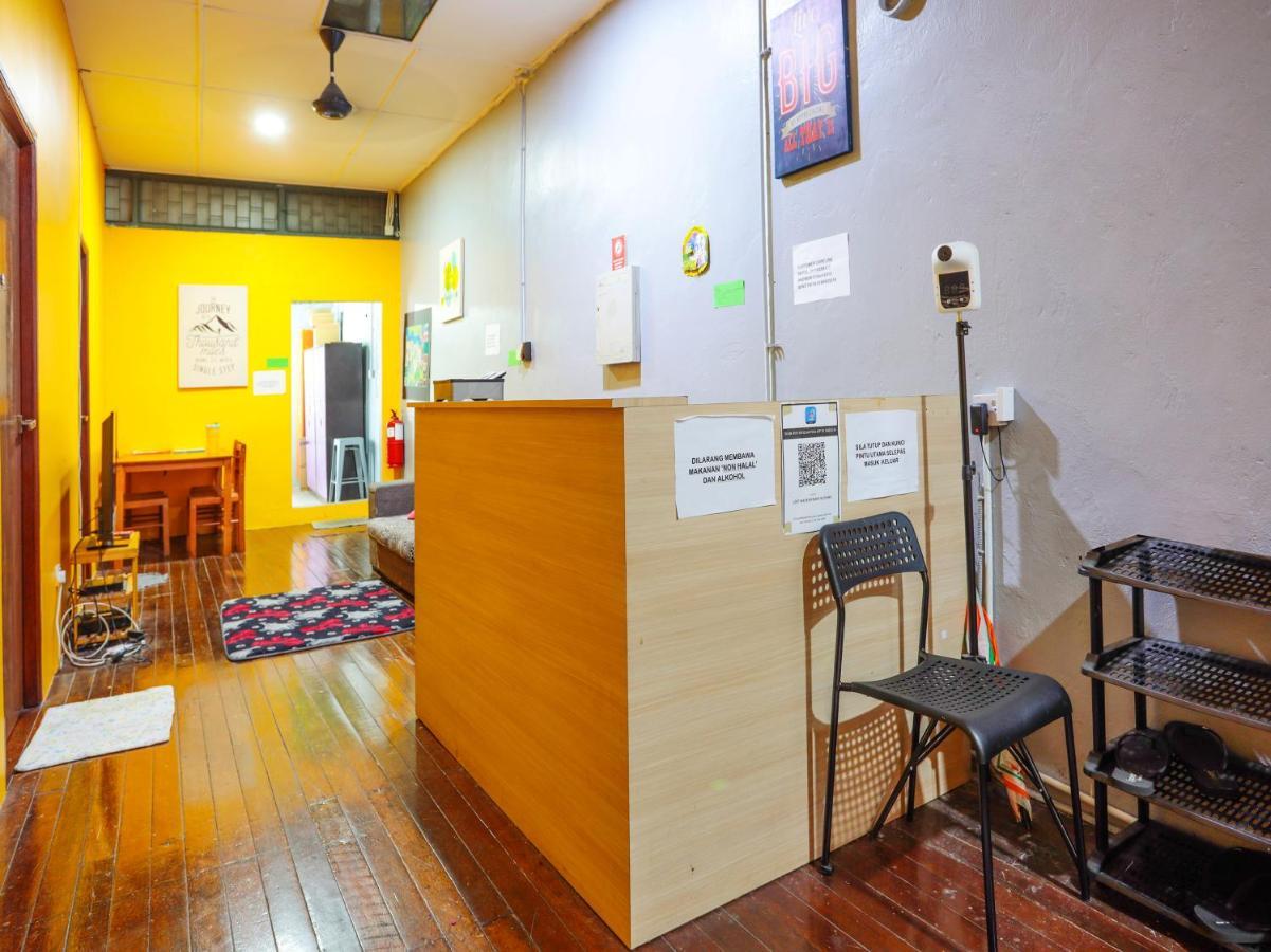 فندق Spot On 90610 Loft Waterfront كوشنج المظهر الخارجي الصورة