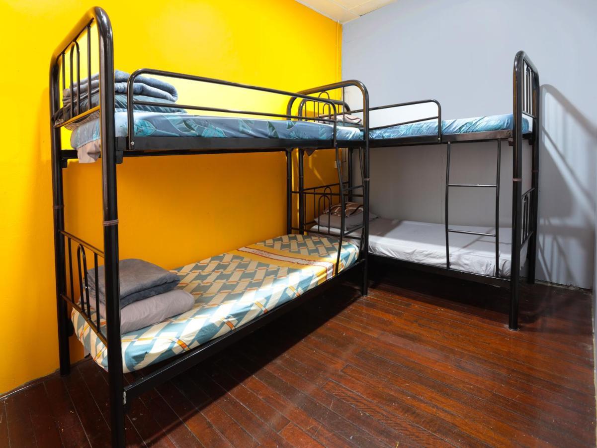 فندق Spot On 90610 Loft Waterfront كوشنج المظهر الخارجي الصورة